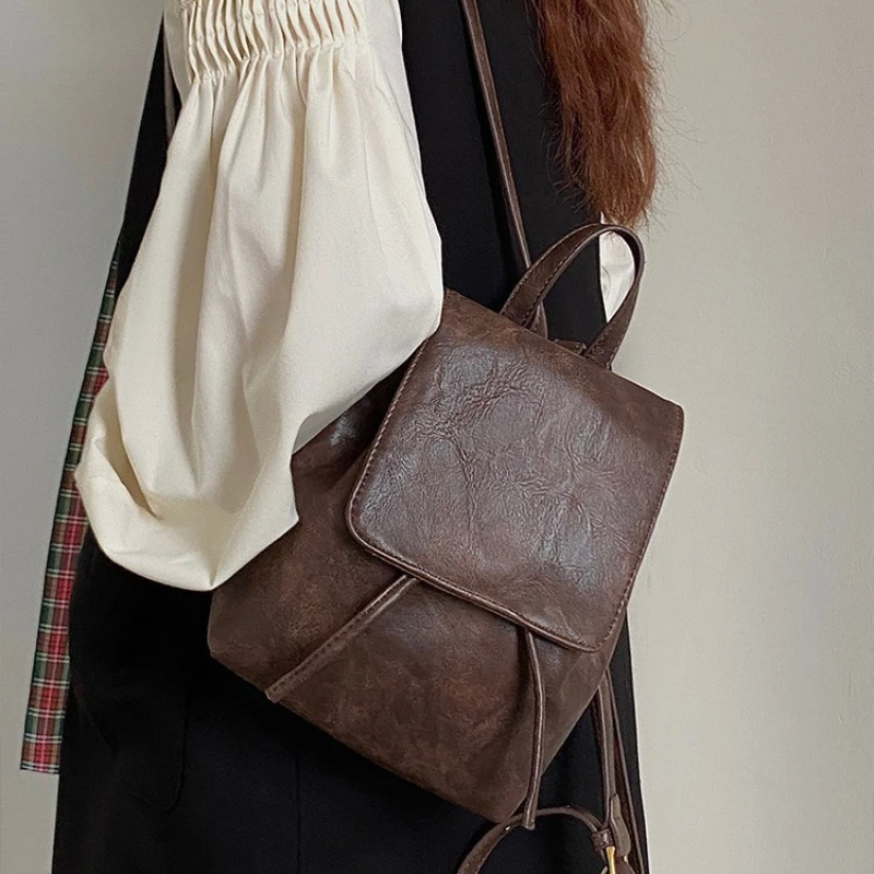 

2025 Spring/Summer New Small Retro Brown Single Shoulder Bag Outdoor Women Simple and Versatile Backpack Schoolbag Handbag