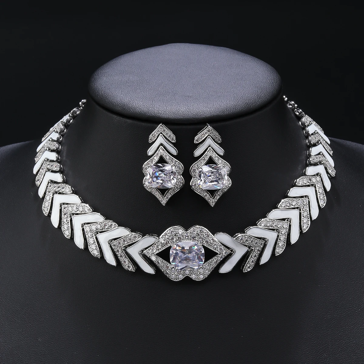 

Girls Multicolor Cubic Zirconia White Enameled Lip Choker Necklace Earrings Party Costume Jewelry Set Gift CN11336