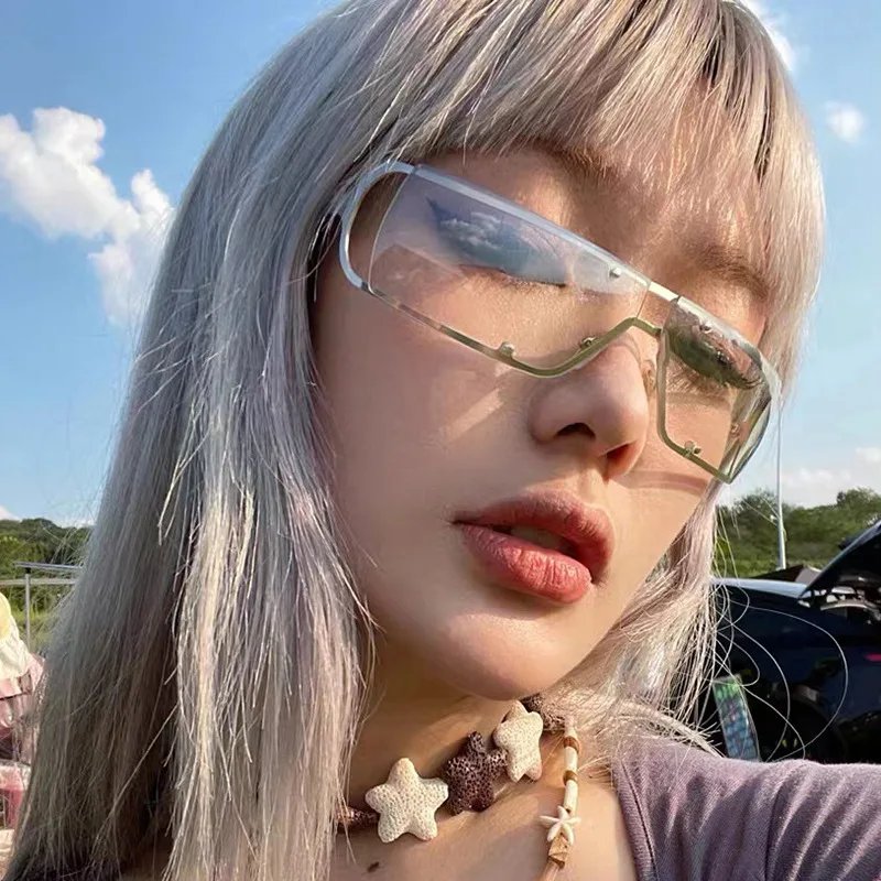 

New Women's Fashion Hollow Sunglasses Retro Personality Street Photo Sun Glasses Y2k Steampunk Luxury Clear Lens Trending Shades