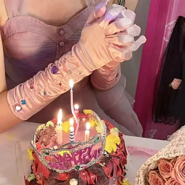 

Атласные свадебные перчатки с кристаллами, элегантные пальцы, Лидер продаж, свадебные перчатки со стразами