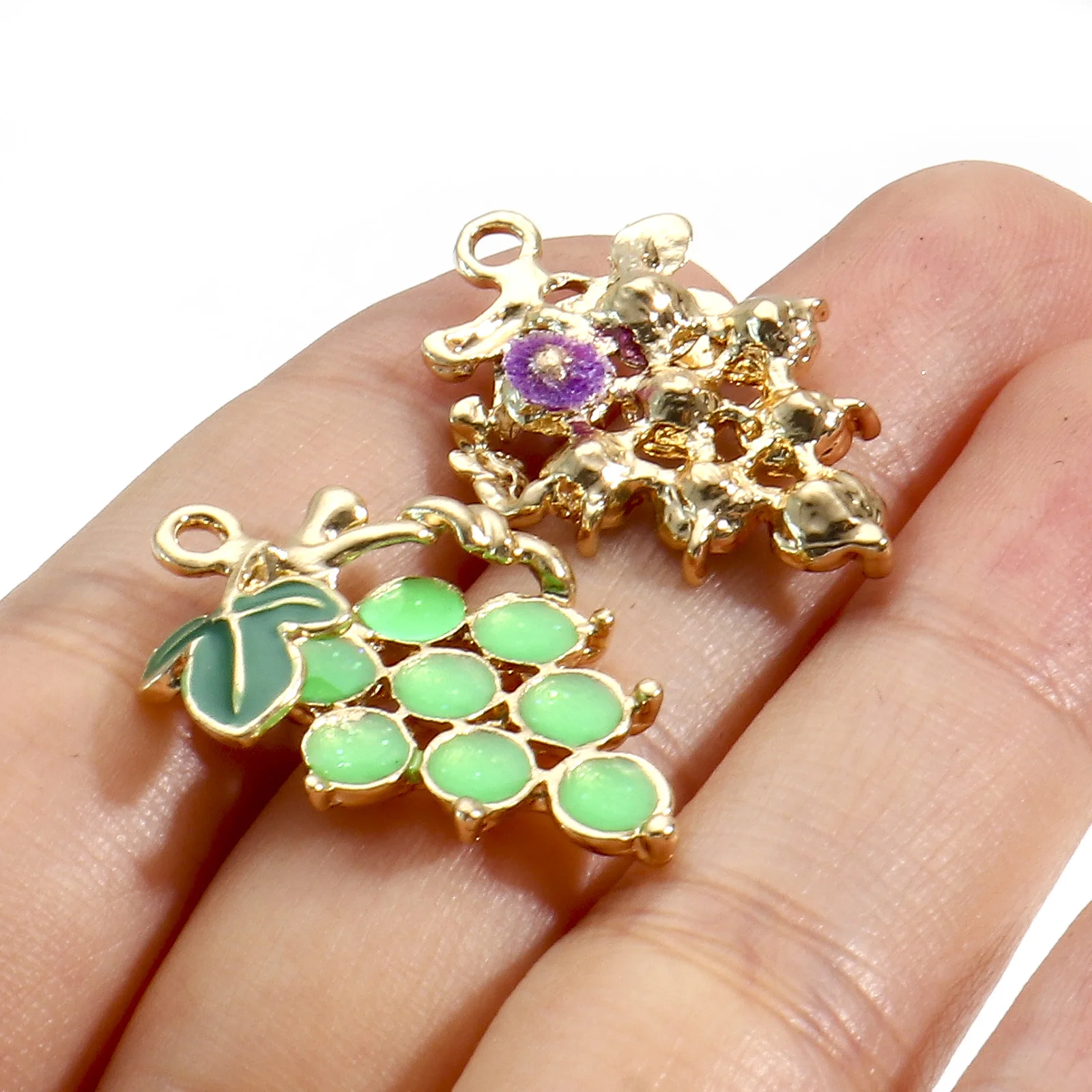 5 Piece Green Purple Grape Charms Gold Color Fruit Enamel Pendants For Diy Jewelry Making Necklace Bracelet Findings 28x18mm