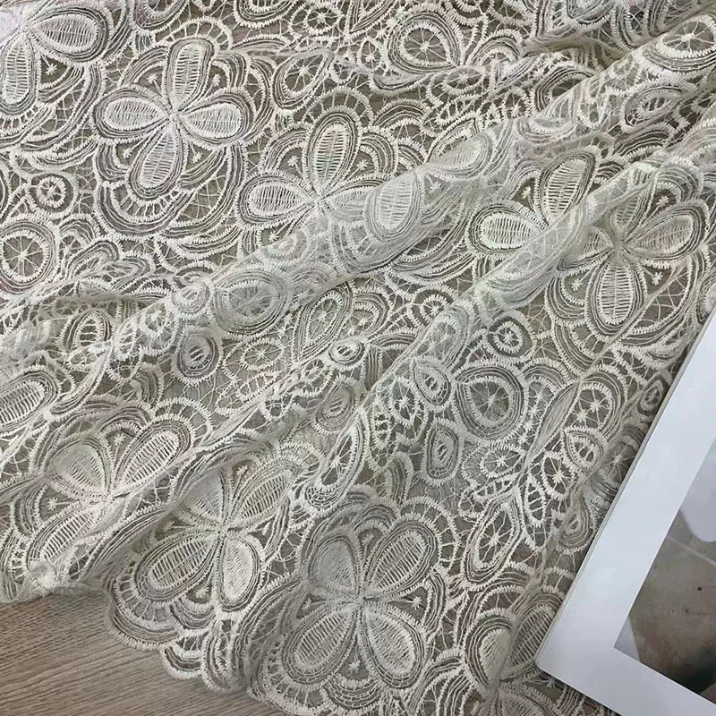 

High-quality diamond mesh cotton thread floral embroidered lace fabric for wedding dresses and women's dress lace sewing