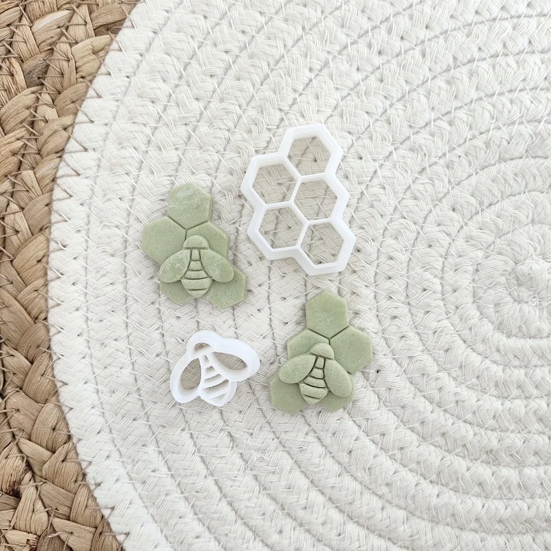 3D Bee Honeycomb Polymer Clay Cutter Soft Pottery Cutting Mold DIY Ceramic Jewelry Earring Pendant Pottery Decoration Tools