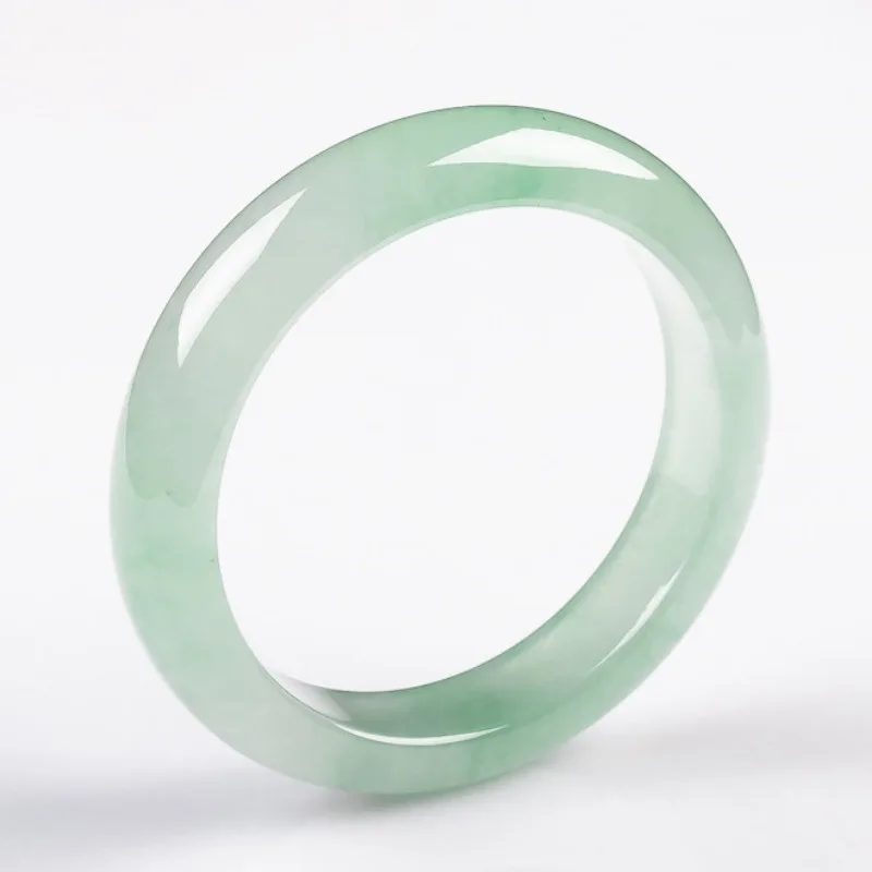 Ice glutinous jadeite bracelet is simple and generous