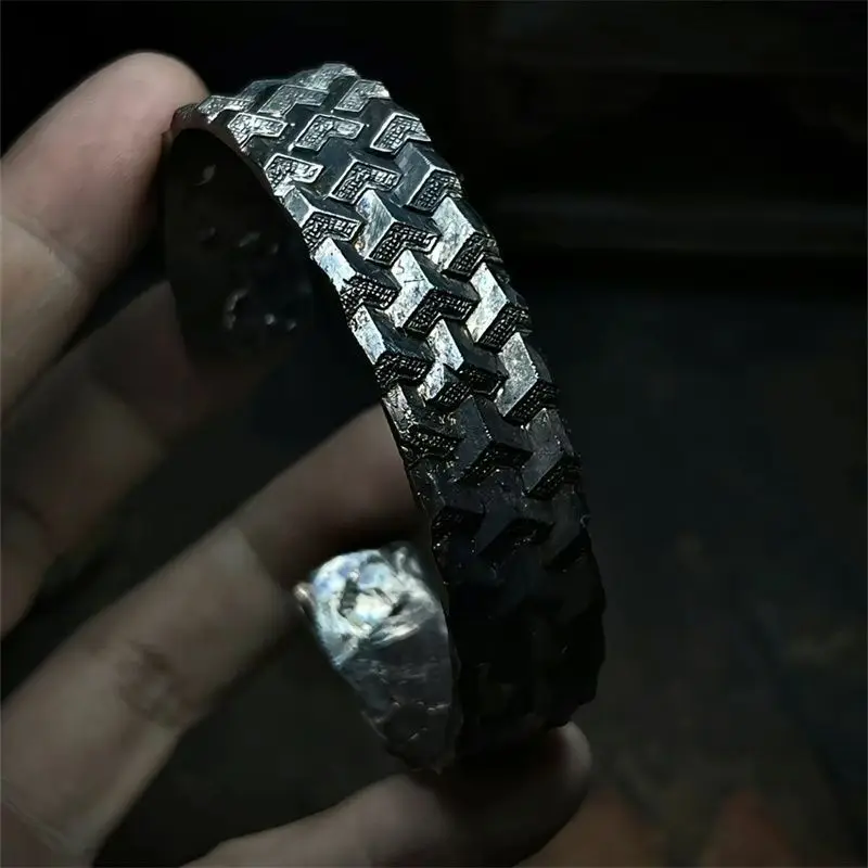 Handmade Vintage Fashion Adjustable Open Bracelet With Ho Gui General'S Armor Motif