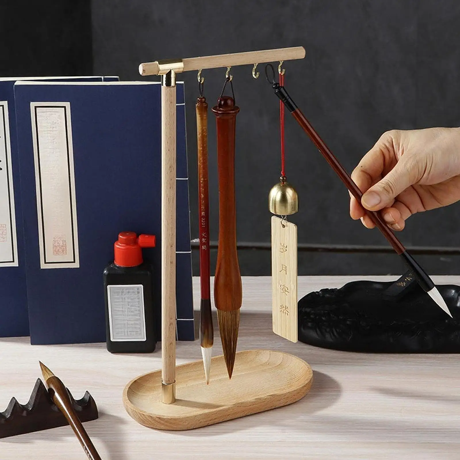 الصينية فرشاة الجرف الخشب الرياح الرنين حامل عرض موقف Windchime حامل ديكور
