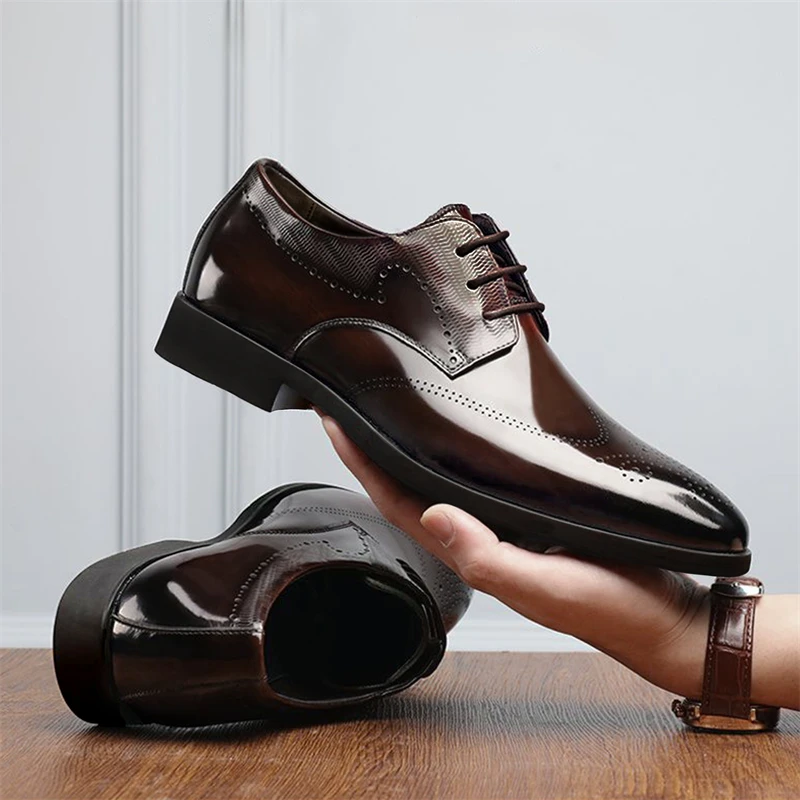 British Style Men Glossy Brogue Oxfords Lace Up Point Toe Formal Business Office Shoes Plus Size Party Gentleman Dress Footwear