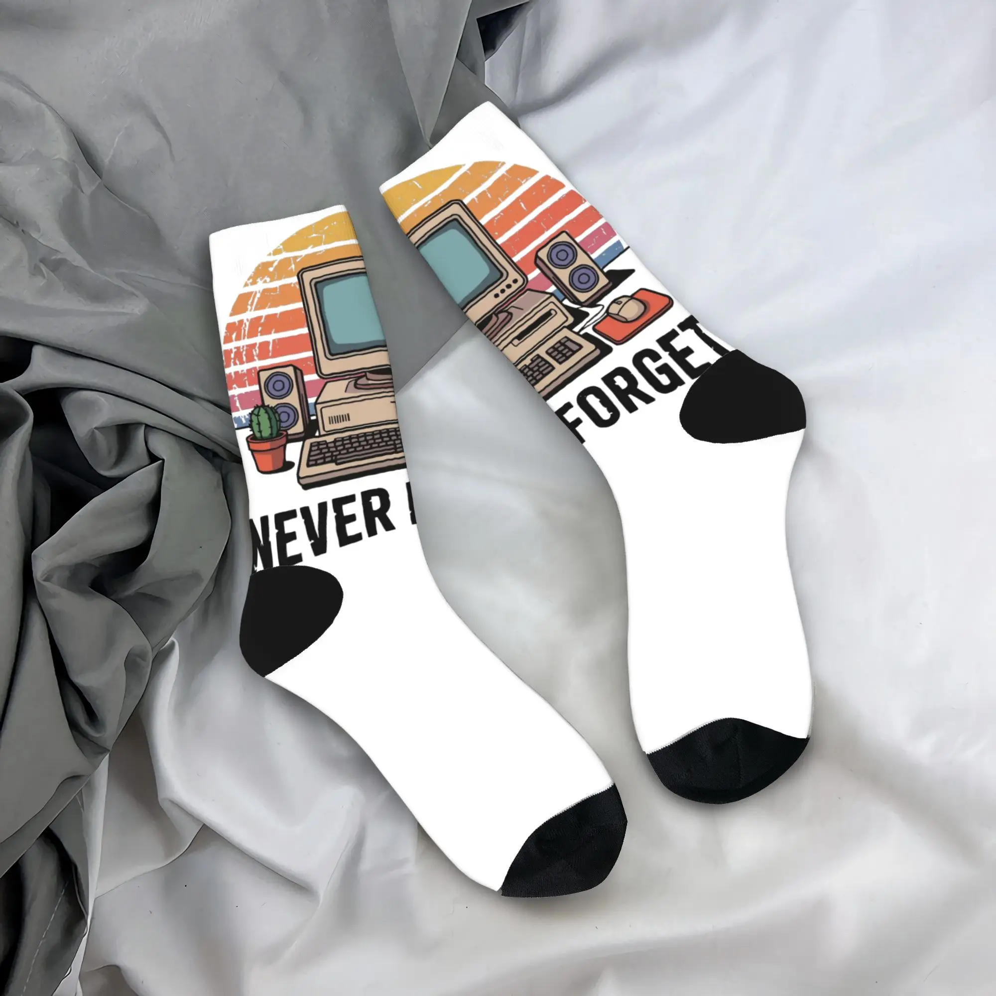 Retro PC Gamer Geek Never Forget Retro Computer Stockings  Fashion Socks Men Medium Soft Socks Spring Outdoor Non Slip Socks