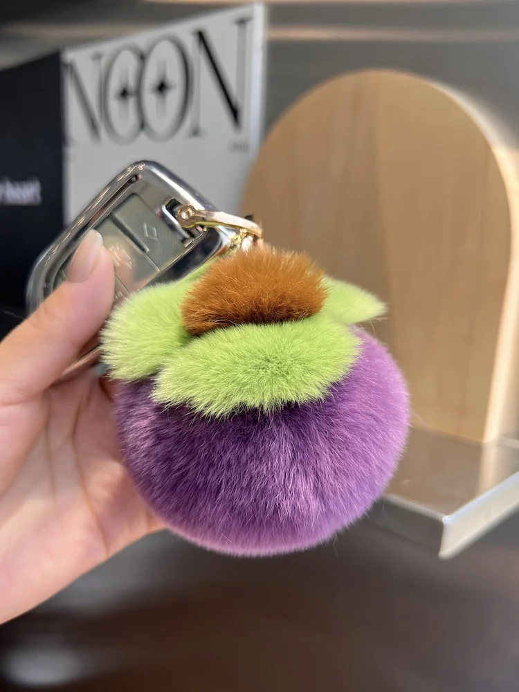 New Women Natural Rabbit Fur Mangosteen Fruit Key Chain Charm Fashion Plush Car Keychain Bag Pendant Party Gift Jewelry Trinket