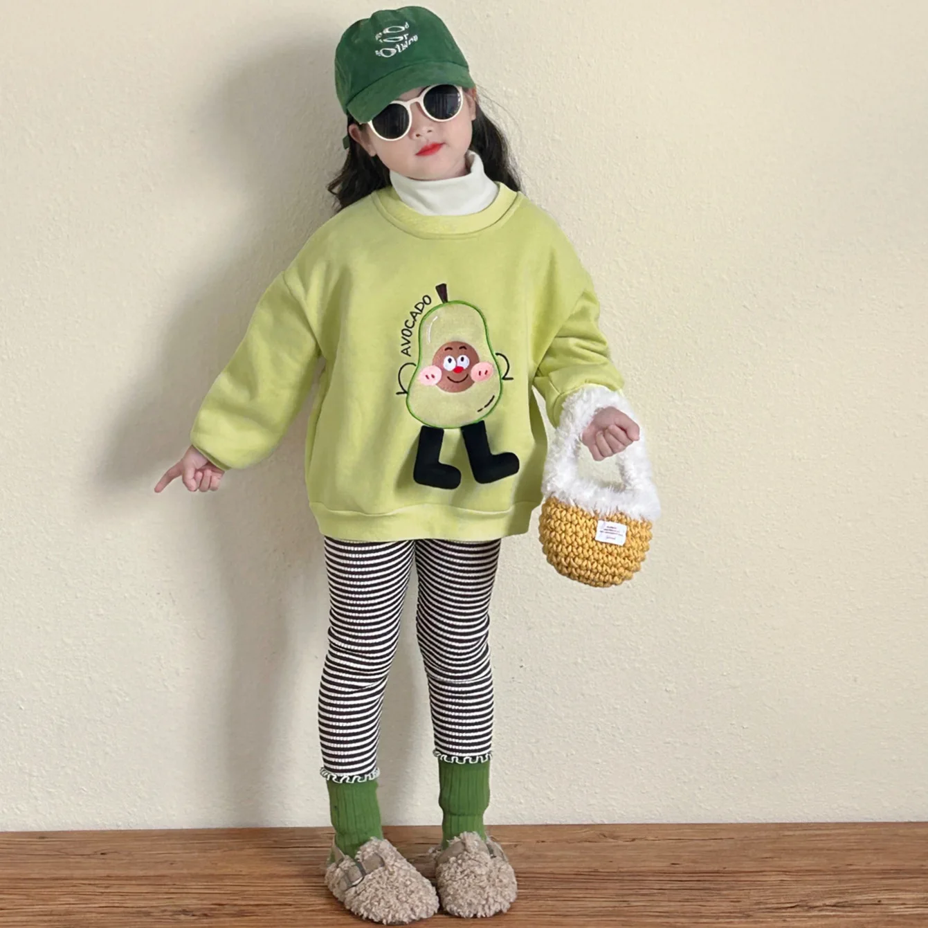 Girls Hoodie 2024 Winter New Childrens Clothing Girls Baby Fashion Fruit Three-dimensional Embroidery Plus Fleece Hoodie