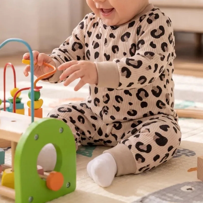 2026 Korean Spring Autumn New Jumpsuit Boys Girls Baby Leopard Long Sleeve Fashion Jumpsuit Romper Crawler