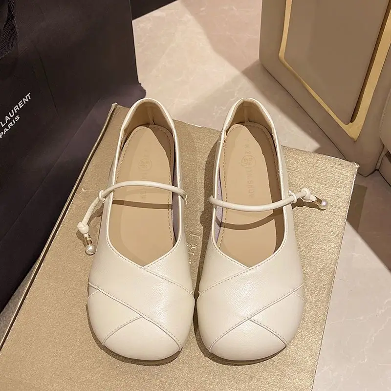 

French Inspired Mary Jane Shoes for Women 2026 Spring Summer Collection Ultra Soft Casual Silver Versatile Skirt Matching