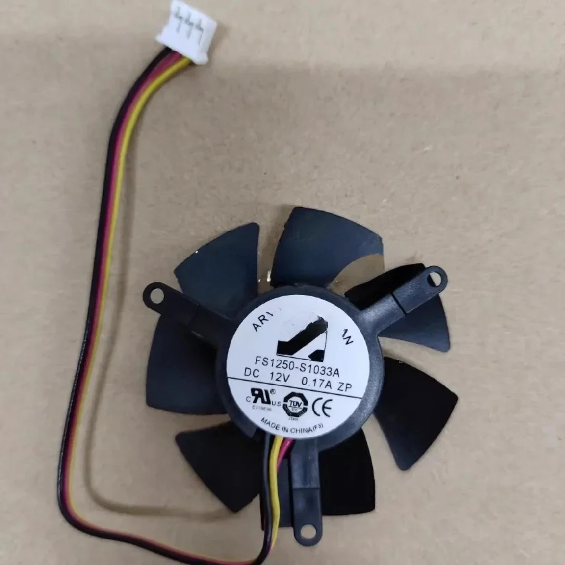 Suitable for ARX FS1250-S1033A, 12V 0.17A 3-Wire PWM Temperature Control Graphics Card Hydraulic Cooling Fan
