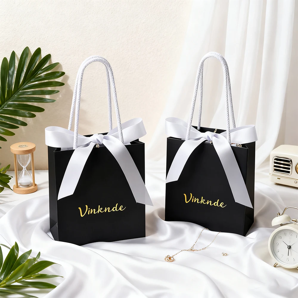 

Свадебные подарочные пакеты для подружек невесты с логотипом, 15,5x13,5x7,5 см, элегантные черные бумажные сумки-тоут с ручками и лентой с бантом