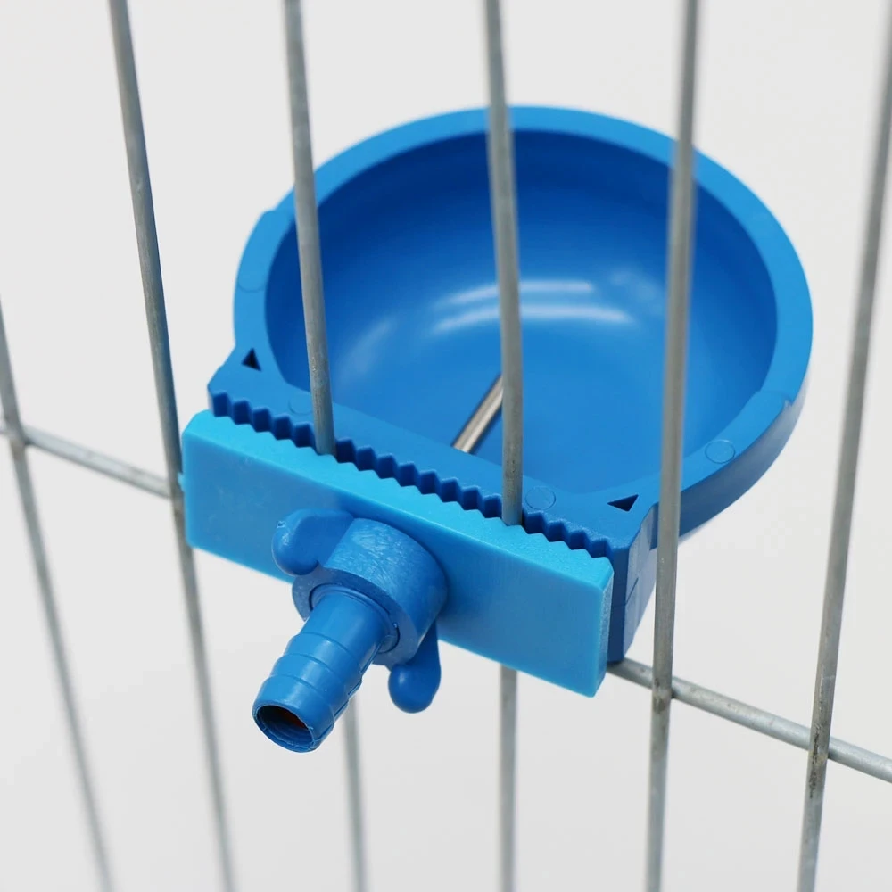 1 Pc Kunststoff und Edelstahl Hamster Kaninchen Trinken Schüssel Hängen Käfig auf Die Wasser Outlet mit T Rohr Fuchs trinken Trog