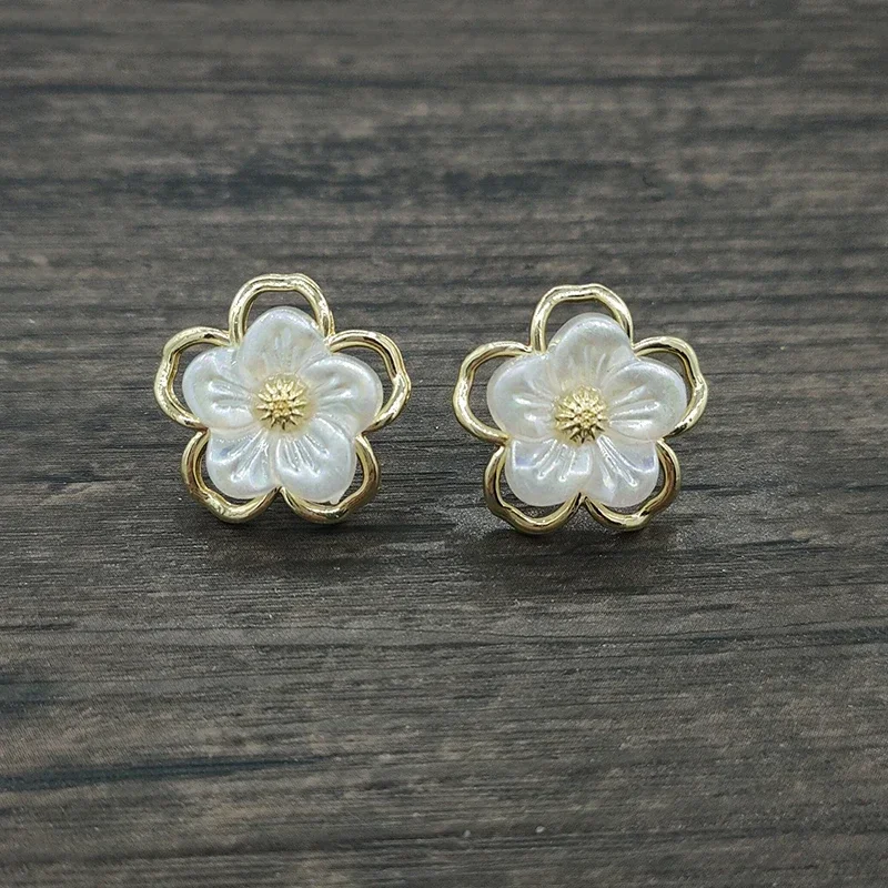 New 1pair High-quality Environmentally Friendly Zinc Alloy Inlay Acrylic Flowers Stud Earrings Women's Accessories Gifts