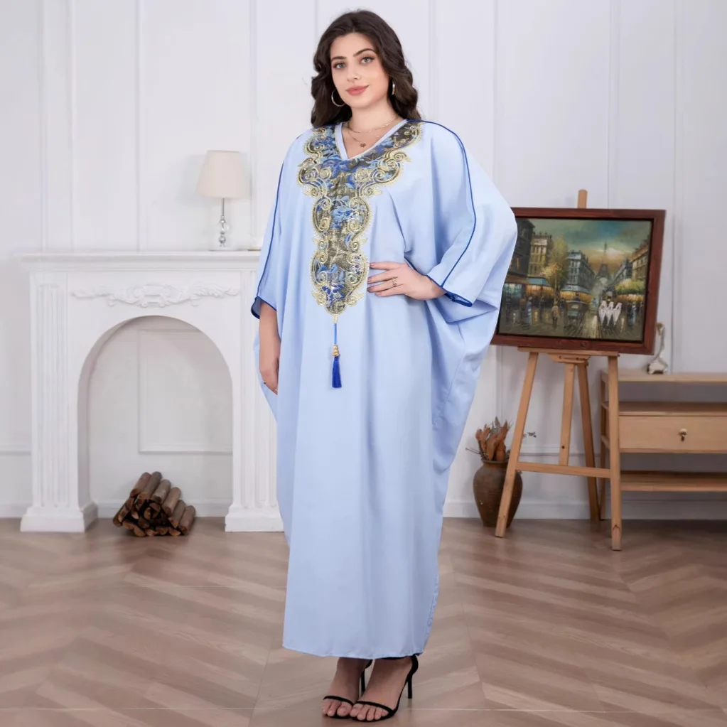 Middle East Muslim New Fashion Women's Embroidered Casual Trendy Elegant Loose V-neck Long Sleeve Ankle Length Abayas Female 4