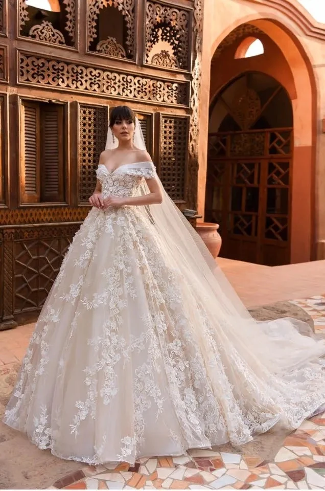 Abiti da sposa taglie forti abiti da sposa con spalle scoperte Blush fiori 3D abiti da ballo da sposa in pizzo A201864