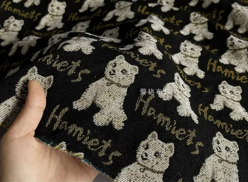Sfondo nero sagoma ispessito tessuto jacquard rigido primavera e autunno cappotto gonna borsa tessuto per abbigliamento fai da te