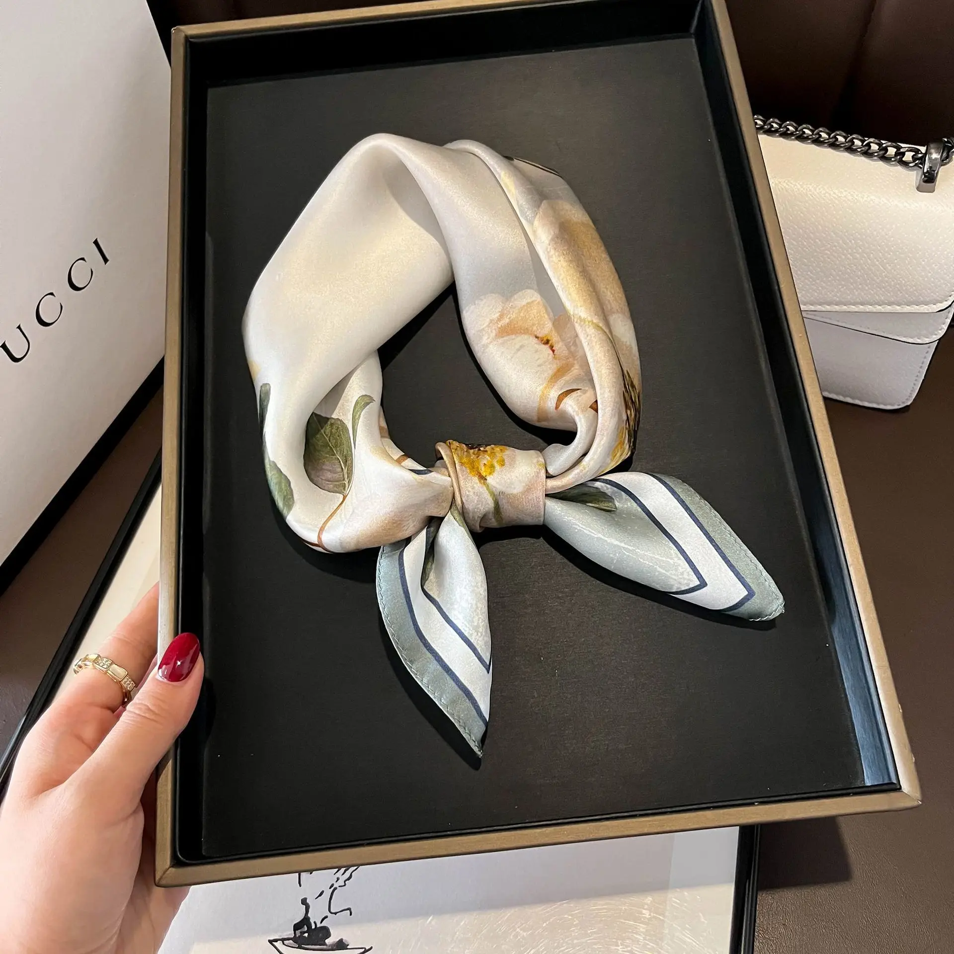 

100% Neck Scarves Silk Scarf Square Headband Women Floral Handkerchief Printed Small Pure Bag Scarfs Female Ladies Bandana