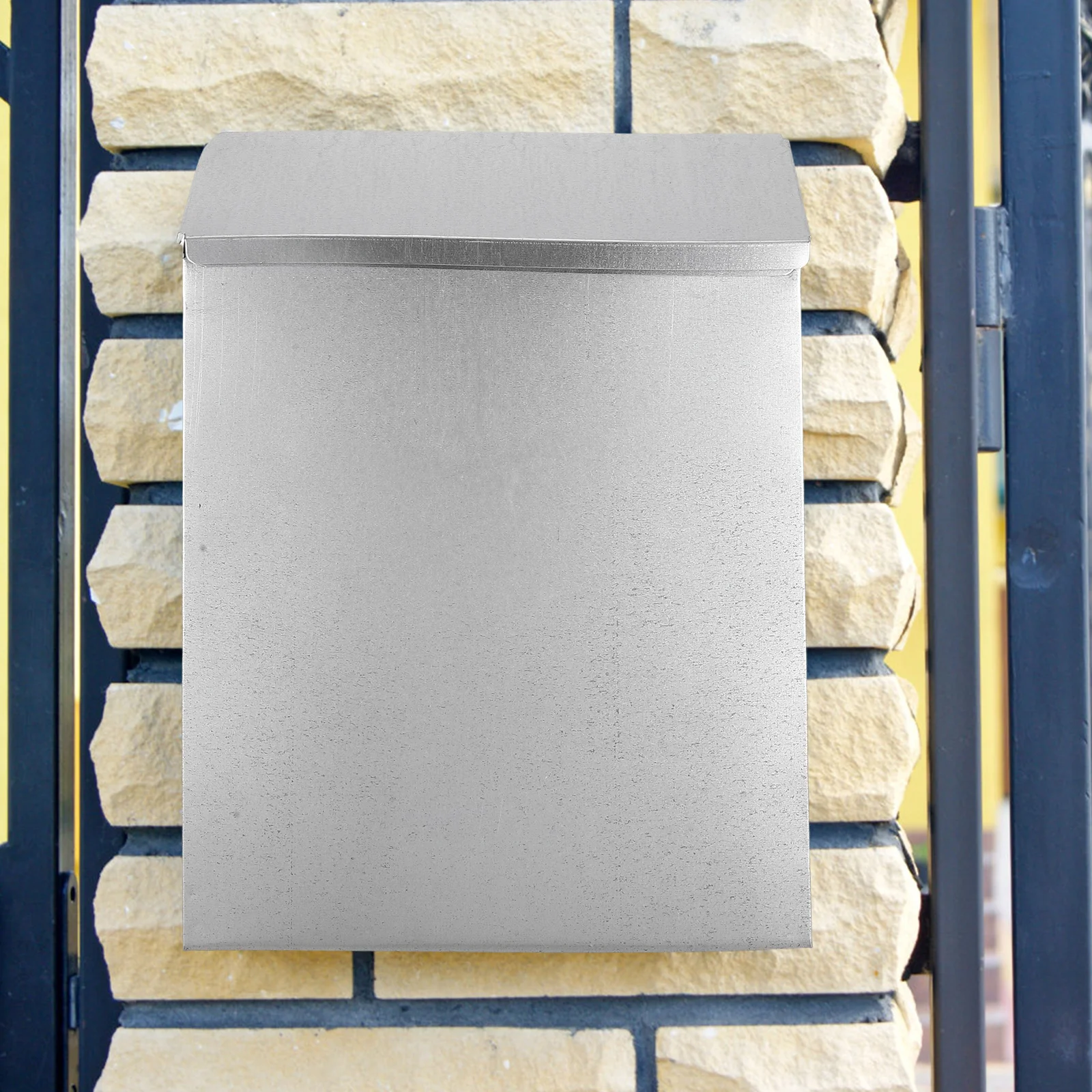 

1pc Creative Iron Suggestion Wall Mount Lockable Secure Feedback Vintage Design Durable Outdoor Use Ideal For Schools Businesses