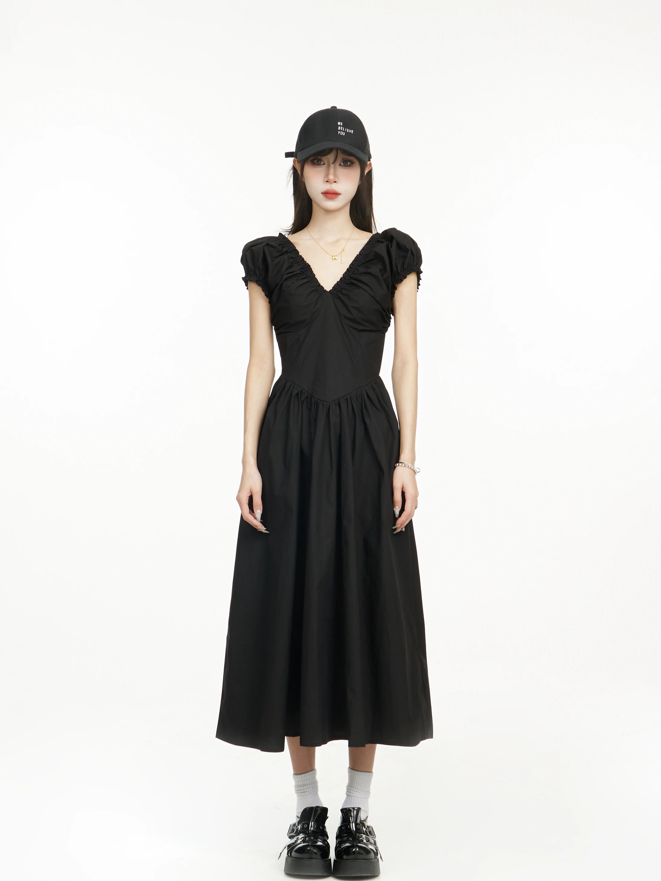 Black V-Neck Puffy Sleeve Dress Women's Summer New Style  Dress Waist-Cinching Pleated High-End Feeling Backless Dress