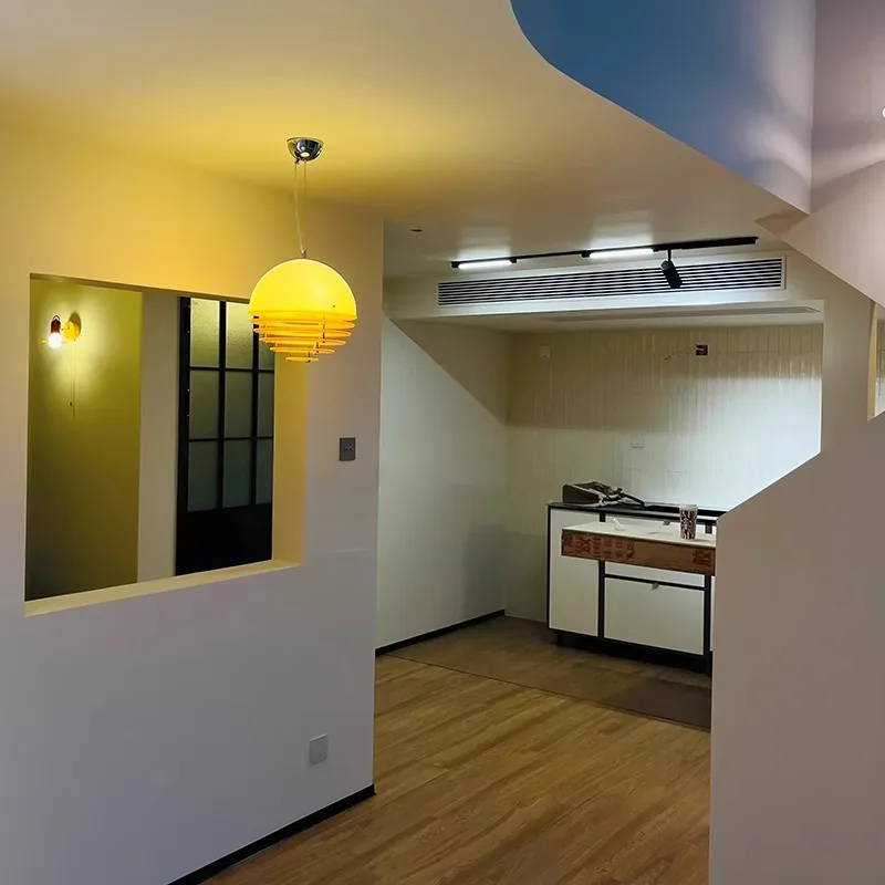 مطعم برتقالي لغروب الشمس بالرياح الكريمية في العصور الوسطى