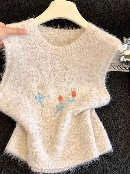 Korean Style round Neck Knitted Vest Women's Early Autumn Fashion Slim Fit Short Top Embroidered Flower Design Inner Wear