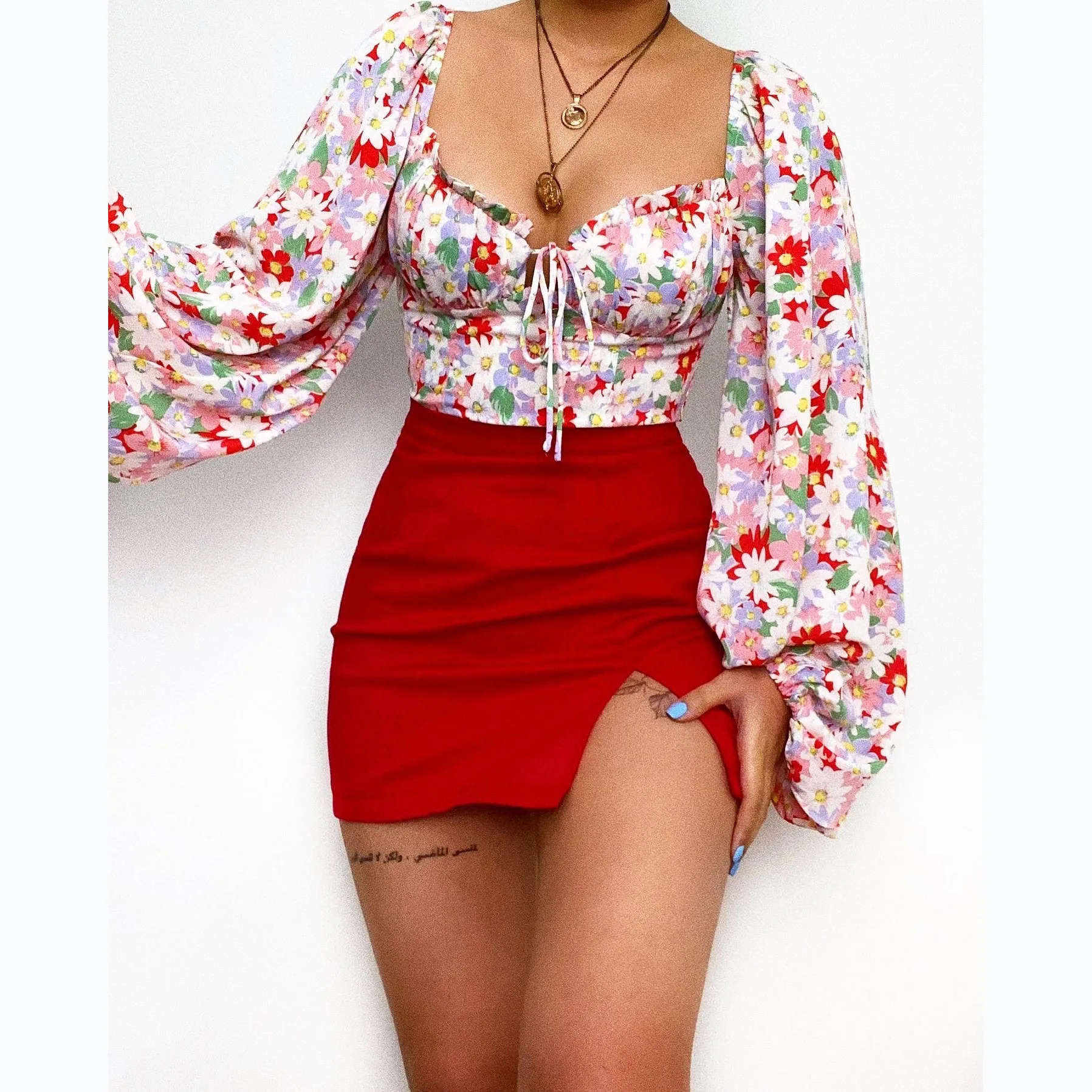 2025 Camicia sexy con maniche a palloncino da strada con collo quadrato stampato a fiori primavera/estate 22103