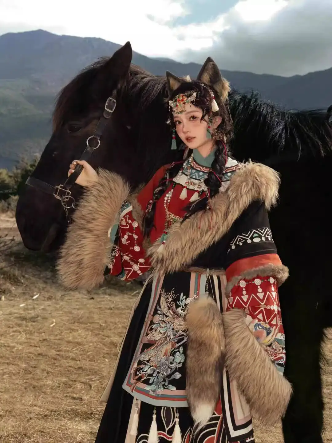 

Новый Hanfu для женщин Fiesta карнавал Хэллоуин Cos косплей большой меховой воротник тибетский халат тибетская одежда шляпа Xizang