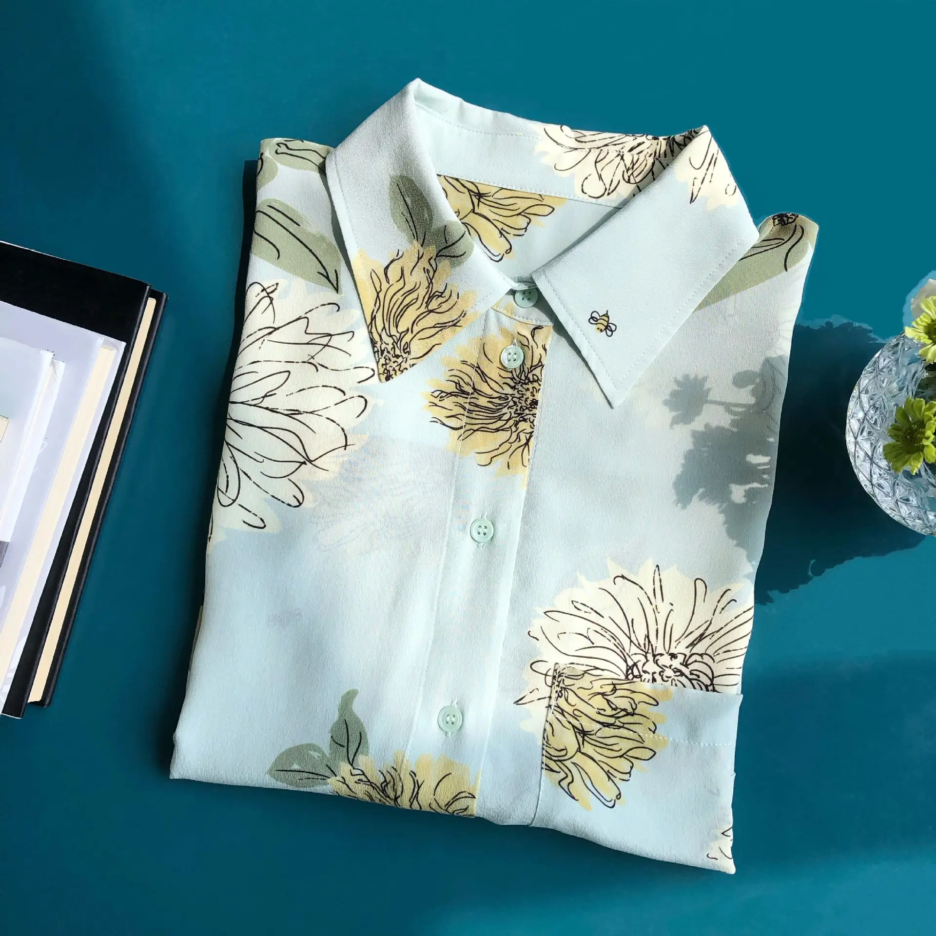 

Spring Water Green Chrysanthemum · Light Luxury Large Edition Spring Romantic Printed Sand Washed Silk Long Sleeve Shirt