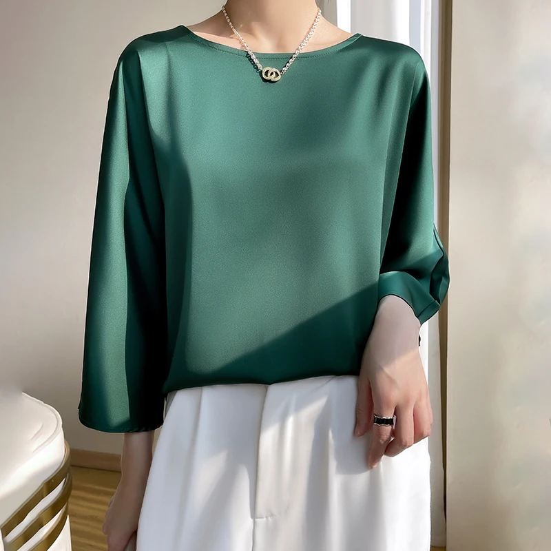 

2023 Spring/Summer New Women's Large Loose High Quality Satin Silk 3/4 Sleeve Top Solid Color Fashion Thin T-Shirt