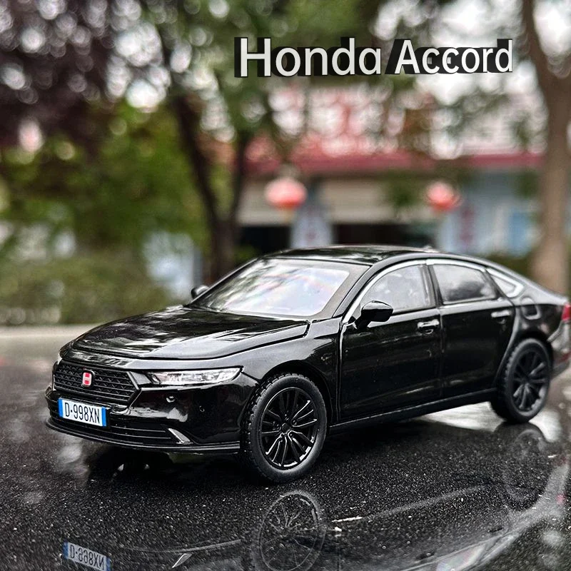 2024 nuovo modello di auto muscolare in lega Honda Accord 1:32 suono e luce tirare indietro giocattolo per bambini da collezione regalo di compleanno