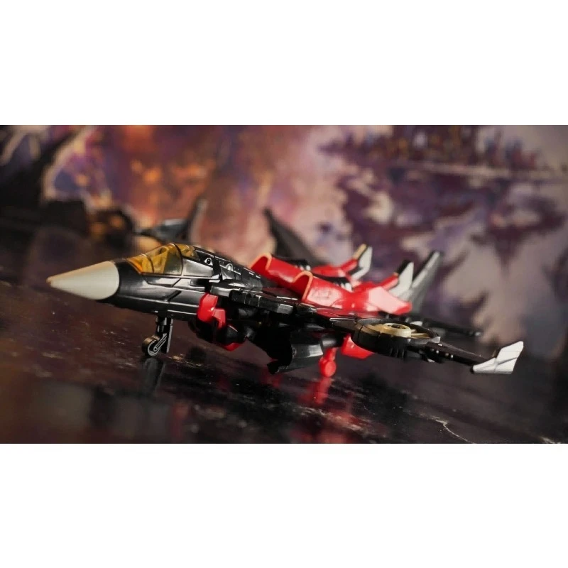 In Stock Hasbro Transformers IDW Thrilling 30 Deluxe Class Windblade Articulated Robot Toy Collectible Gift Hobby Decoration view 4