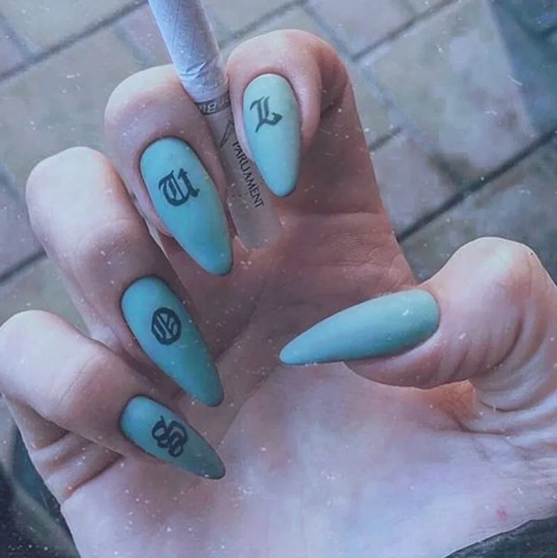 24 Square Short Fake Nails +1 Nail File +1 Piece of Jelly Glue