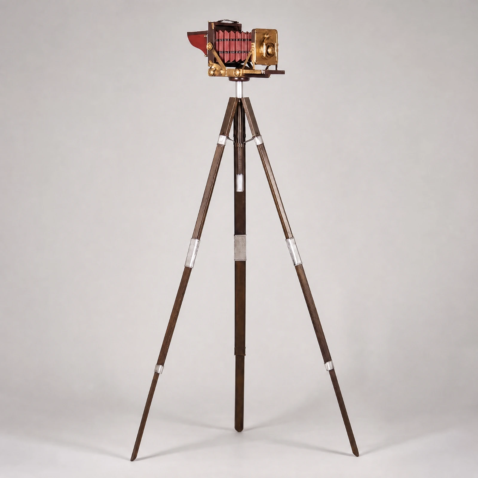Decorative Display Piece Decorative Antique-Inspired Camera Figurine with Bellows for Home Décor, Theater Sets