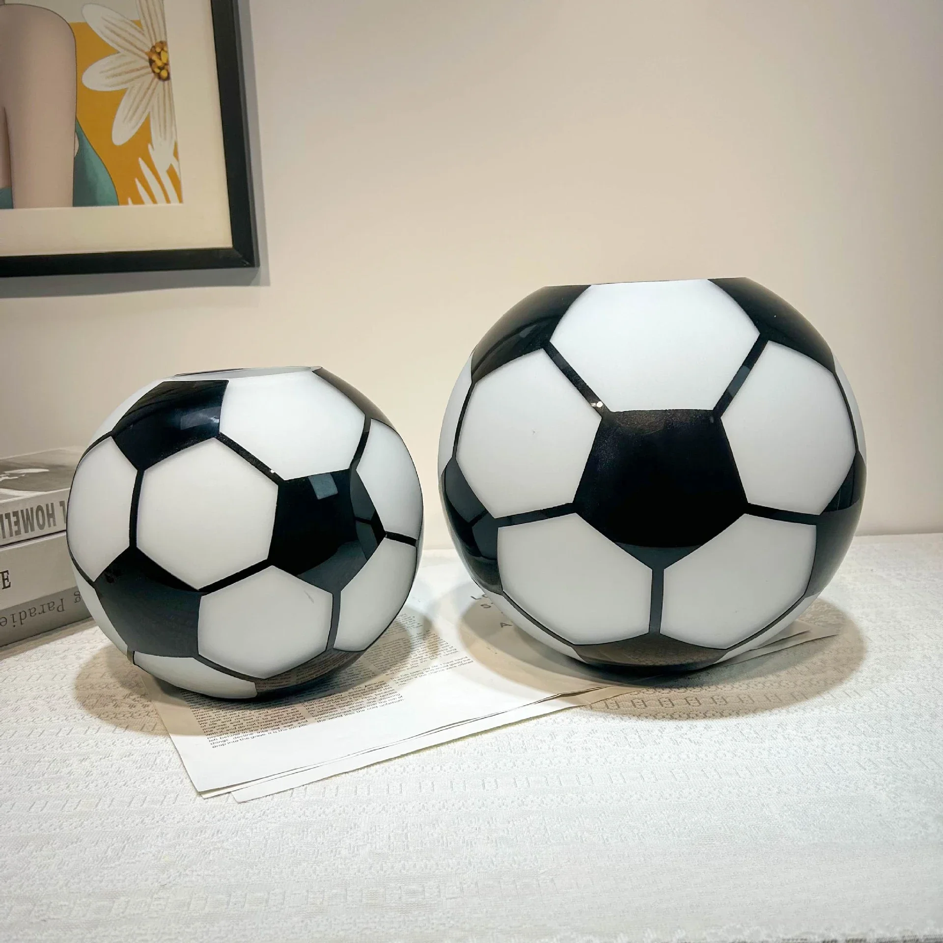 *Yd^ l Shape Black and White Circle Glass Vase Geometric Football Ornaments Flower Vase Flowerpot Home Decoration Accessories