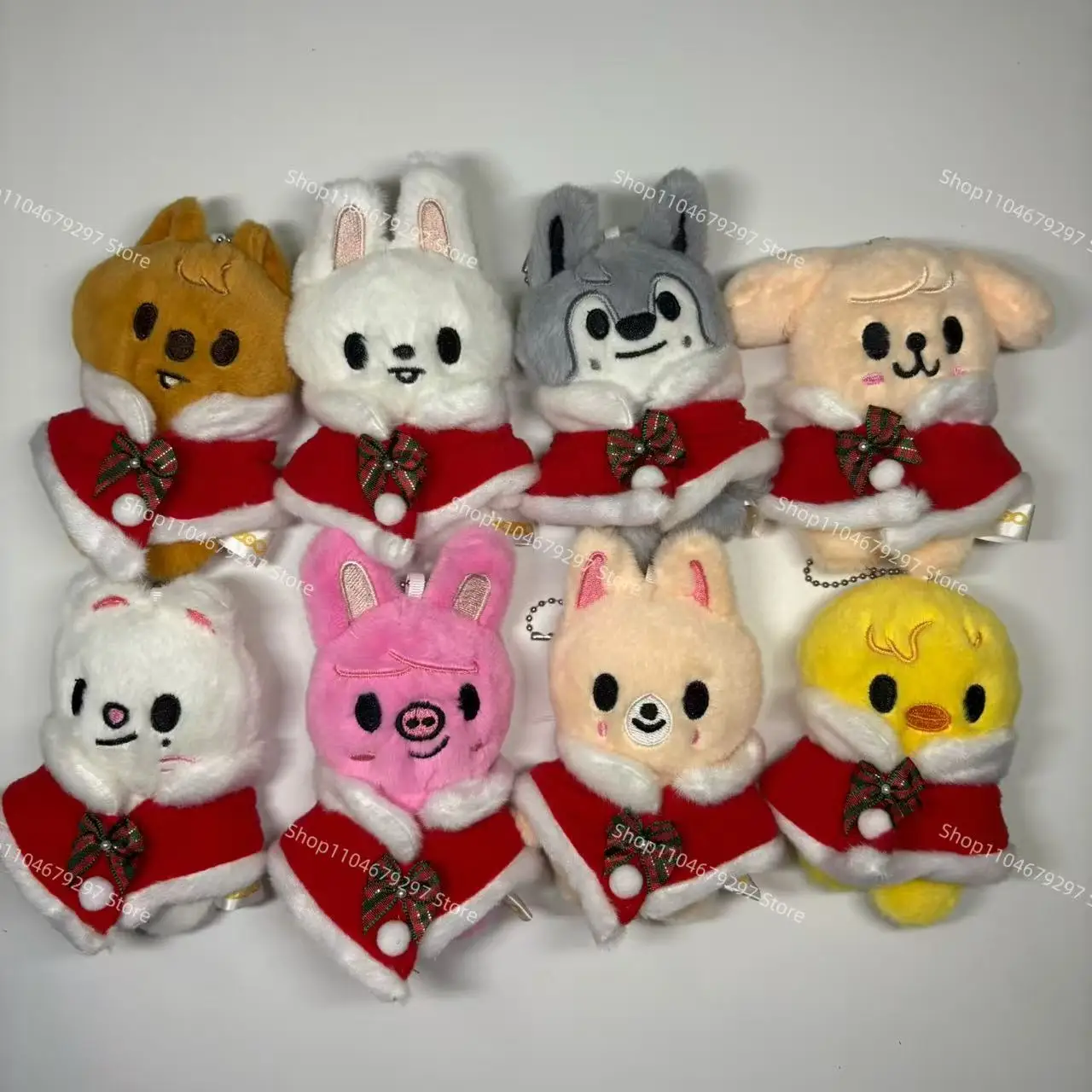 

SKZOO Plush Keychain Straykids Keychain Christmas Bell Cloak Plush Toy SKZ Plush Doll Keychain Children's Toy Christmas Gift