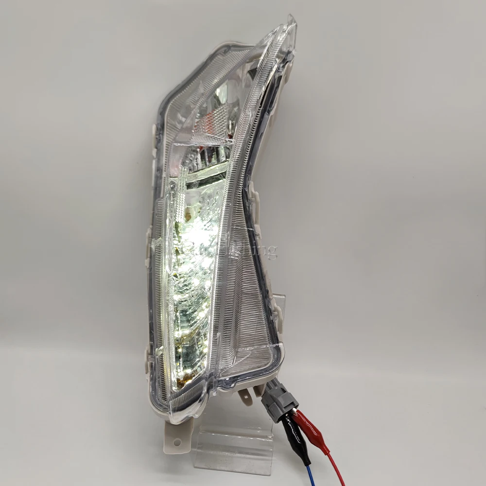 Car LED Fog Lights For Toyota Camry XLE XSE 2015 2016 2017 US Version DRL Foglamps with Turn Signal Driving Lamps kits view 4