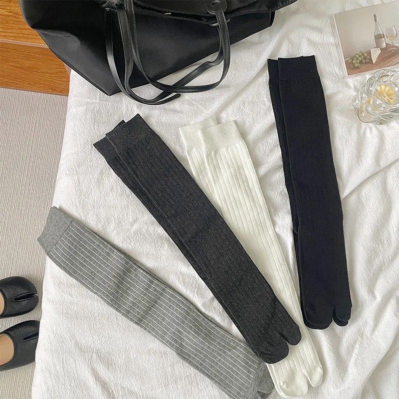 Split Toe Socks Women Korean Japanese Harajuku Combed Cotton Tabi Sox Black White Gray Stripes Soft Comfortable Calf Socks