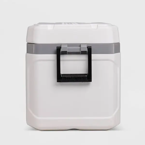 Latitude Marine Ultra 54 クォート クーラー - ホワイト