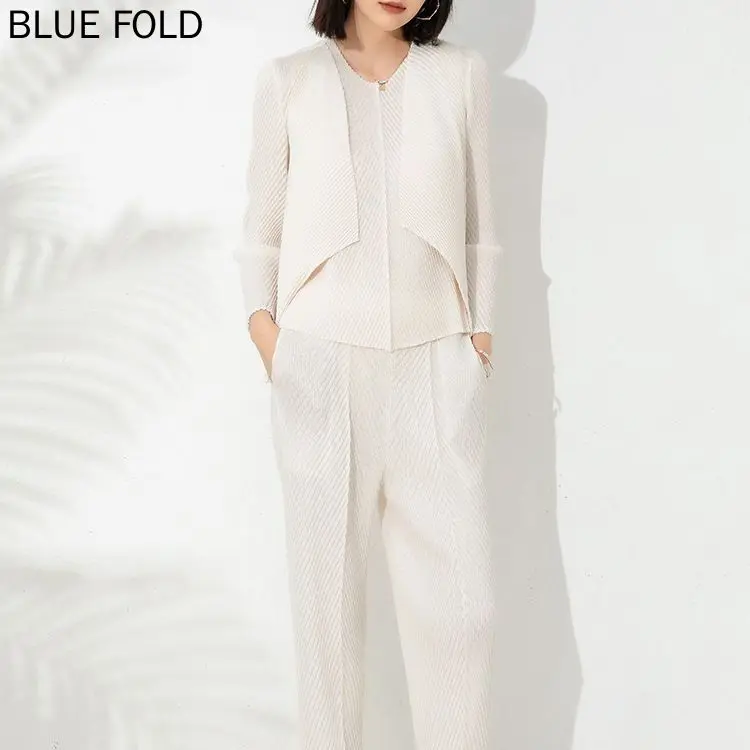 

MIYAKE PLEATS-Wavy Pleated Coat and Vest for Women, Elegant Three-piece Suit, New Design Sense, Straight Pants, Autumn