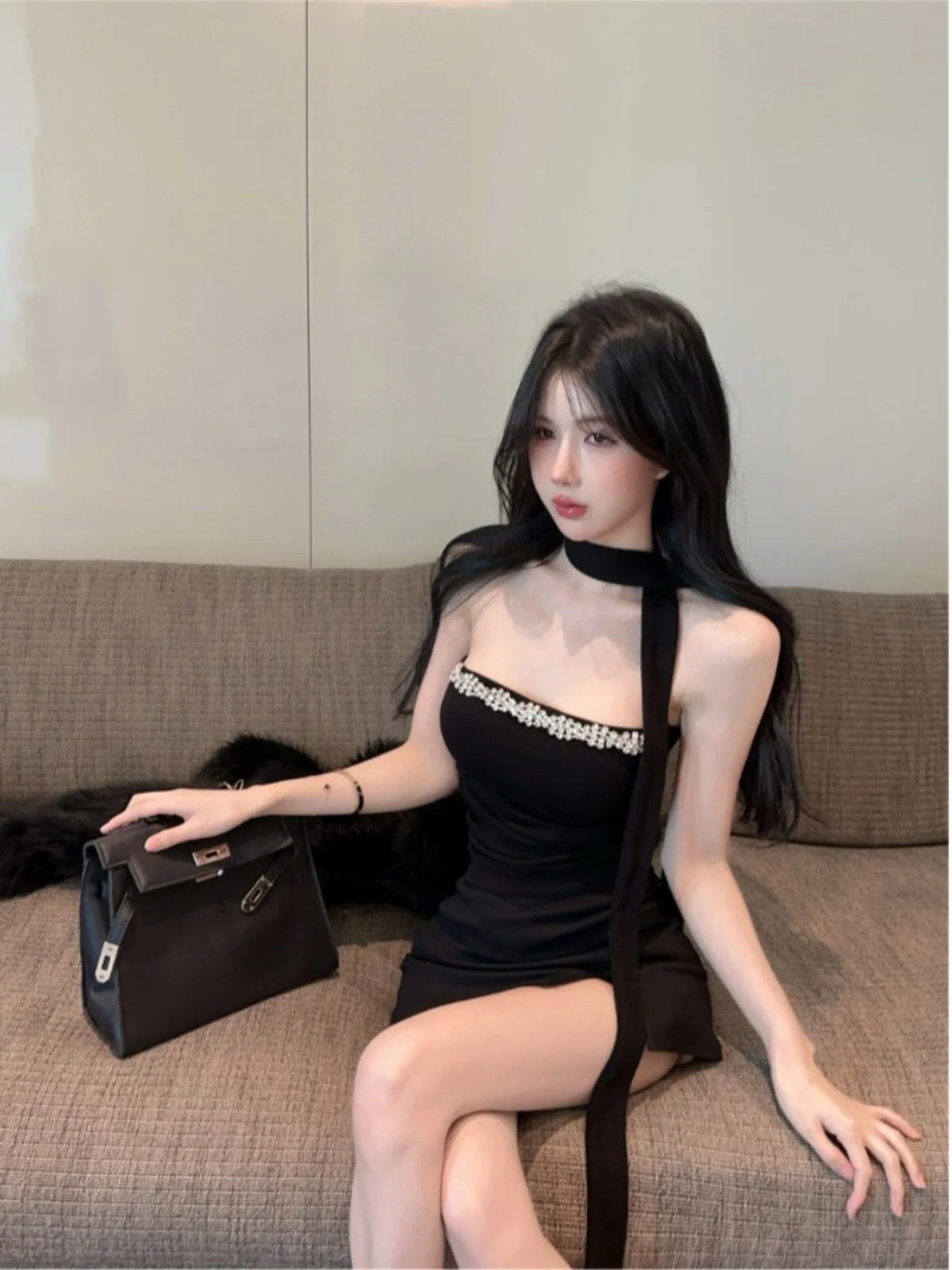 Top Elegante com Alças de Strass para Mulheres, Ajuste Slim de Outono, Com Almofada para o Peito