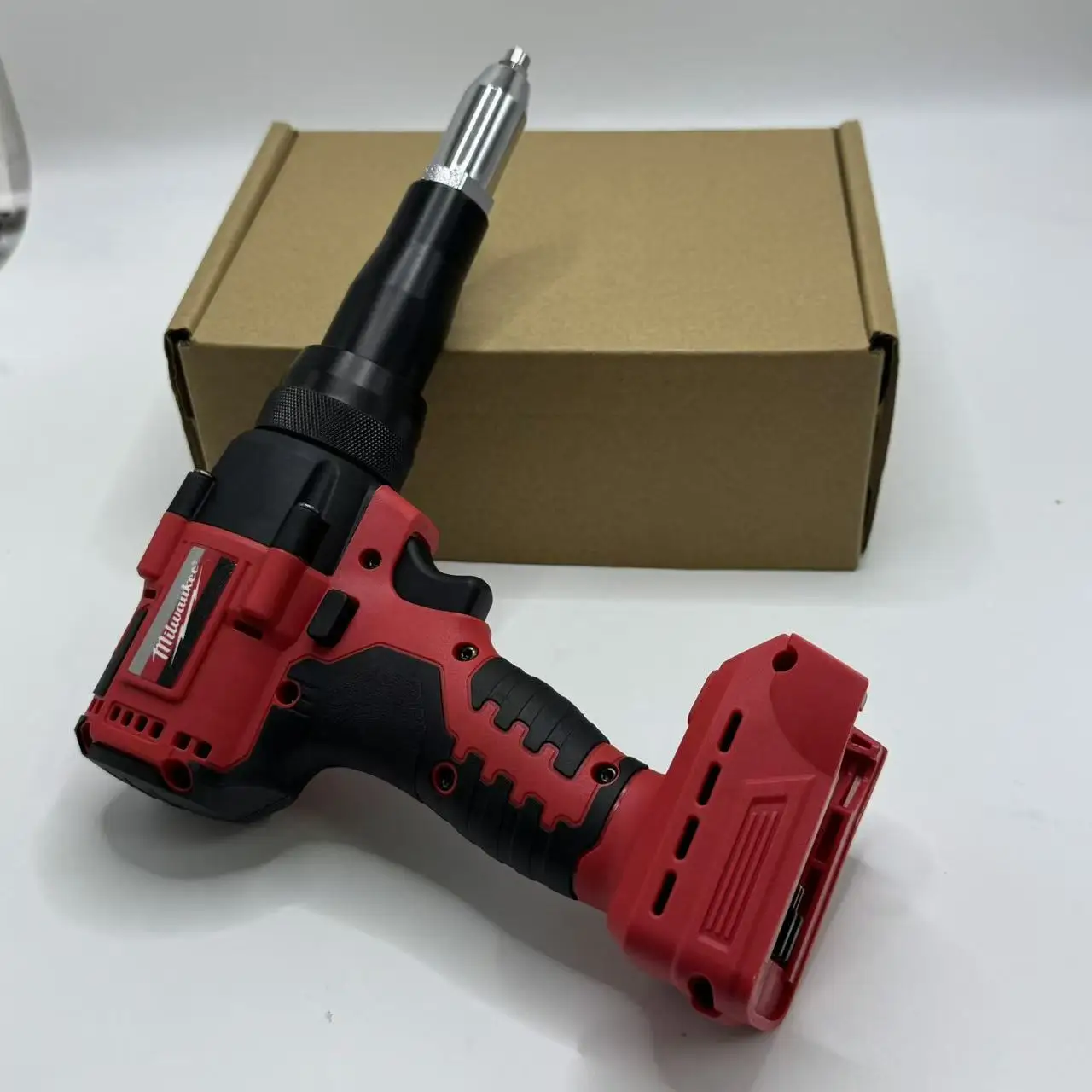 100% Milwaukee 4.8MM Cordless Elettrico Rivettatrice Pistola Brushless Rivetto Strumento di Rivettatura Con Luce A LED Per Milwaukee 18V Batteria Nuovo