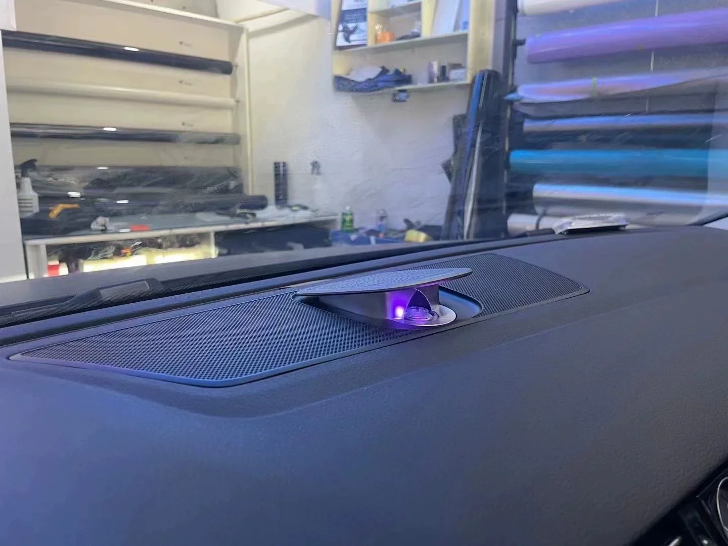 Car Center Dashboard Lifting Speakers For VW Volkswagen Magotan CC Tiguan Tayron Speakers Ambient LED Lighting Car Audio Refit