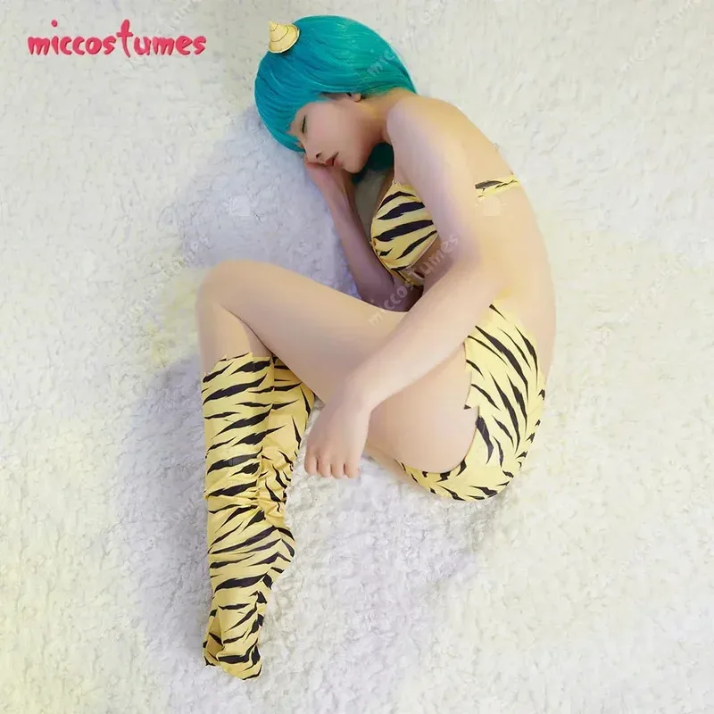 أزياء MICCOSTUMES النسائية Lum التأثيرية، مناسبة لحفلات معرض الرسوم المتحركة للهالوين والمناسبات التنكرية