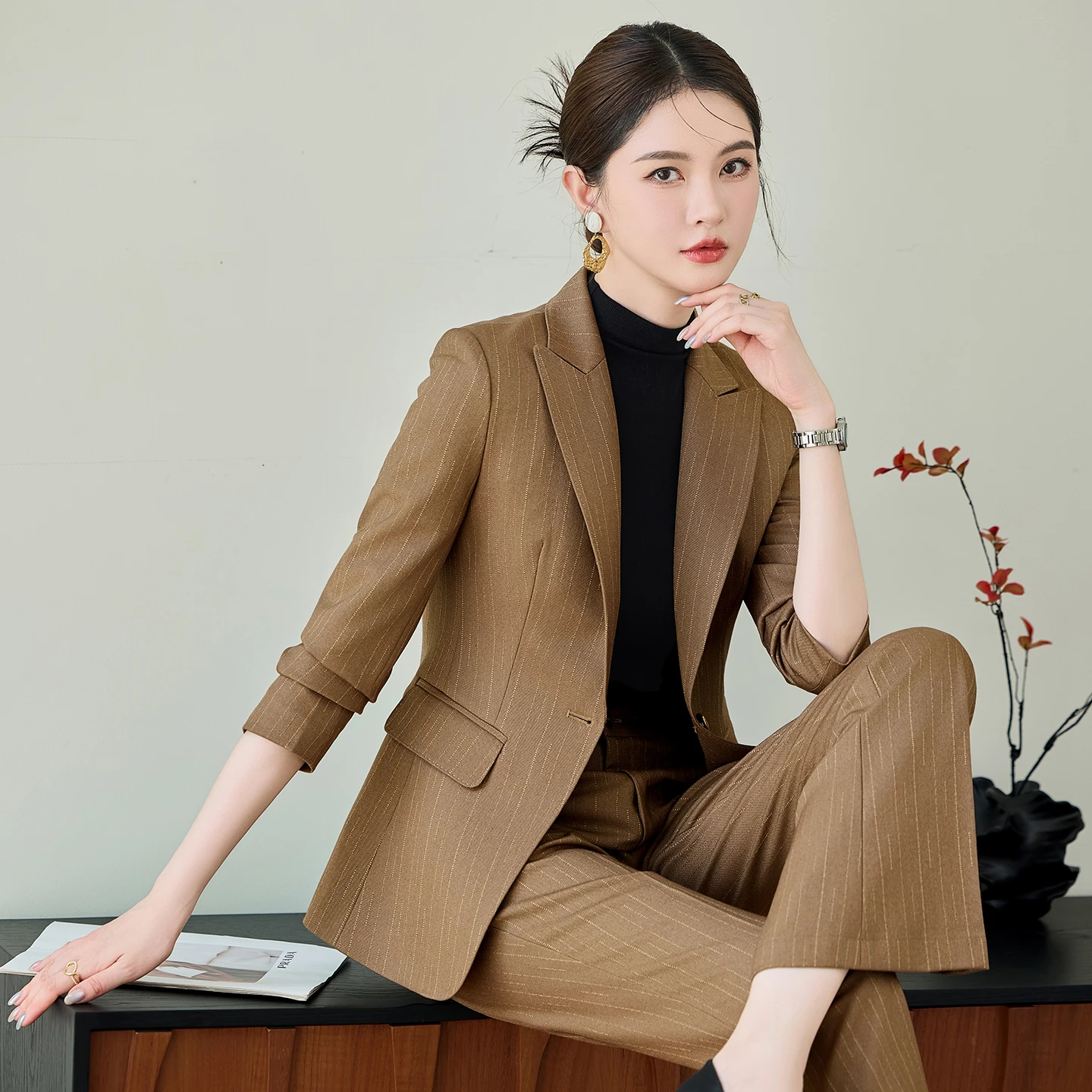 

NAVIU Women's Green Khaki Stripes Suit Slim Fit Blazer And Pants Set High-End Professional Office Work Wear for Ladies