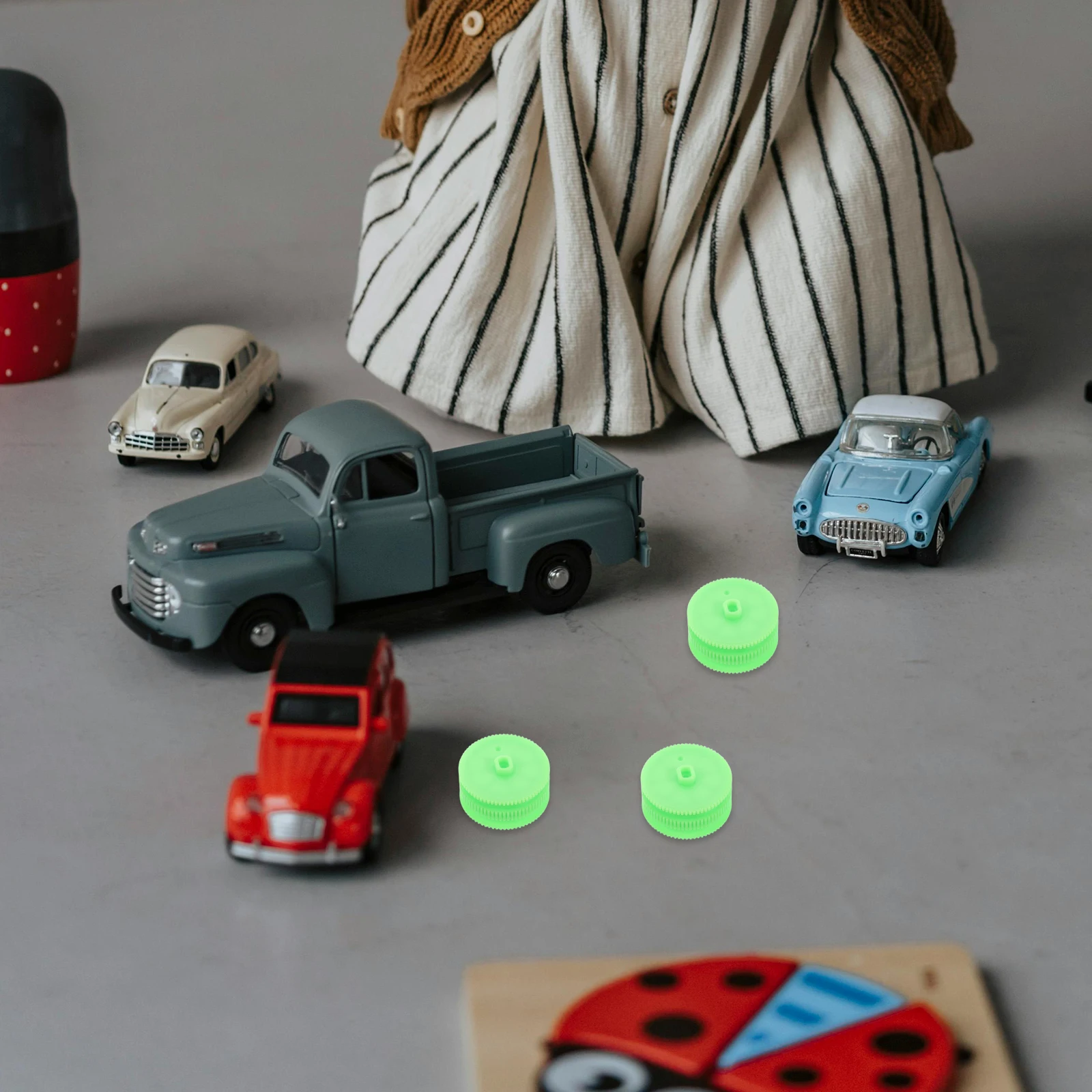 

5 Pcs Tank Training Wheels Mini Tires Toy Light Green Miniature Car Accessories