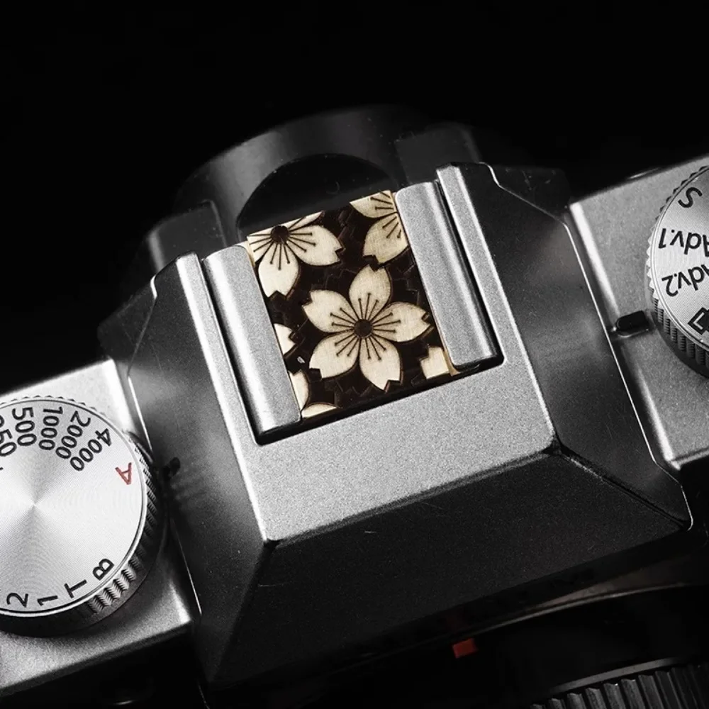 

Sakura Camera Hot Shoe Cover For Nikon Z8 Zfc D750 Sony A6300/6400 A6000 Canon 1dx3 Olympus Fujifilm Metal Camera Decoration