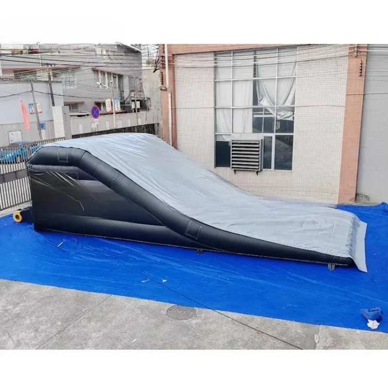 

Newly designed slope mountain bike landing safety airbag inflatable ski slope landing